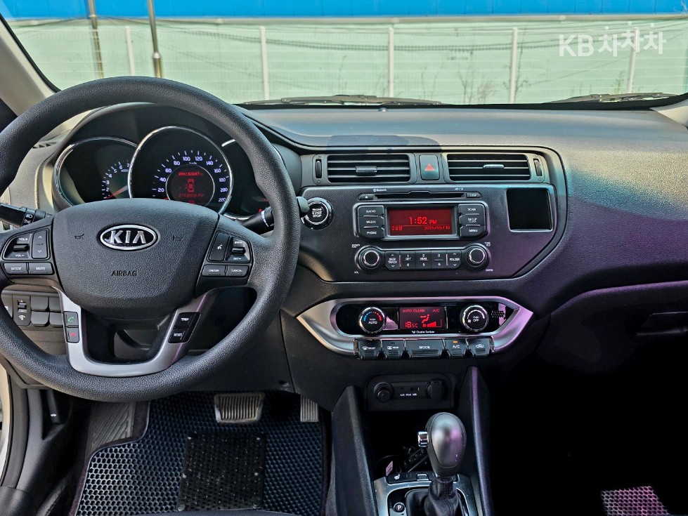 2012 - kia pride