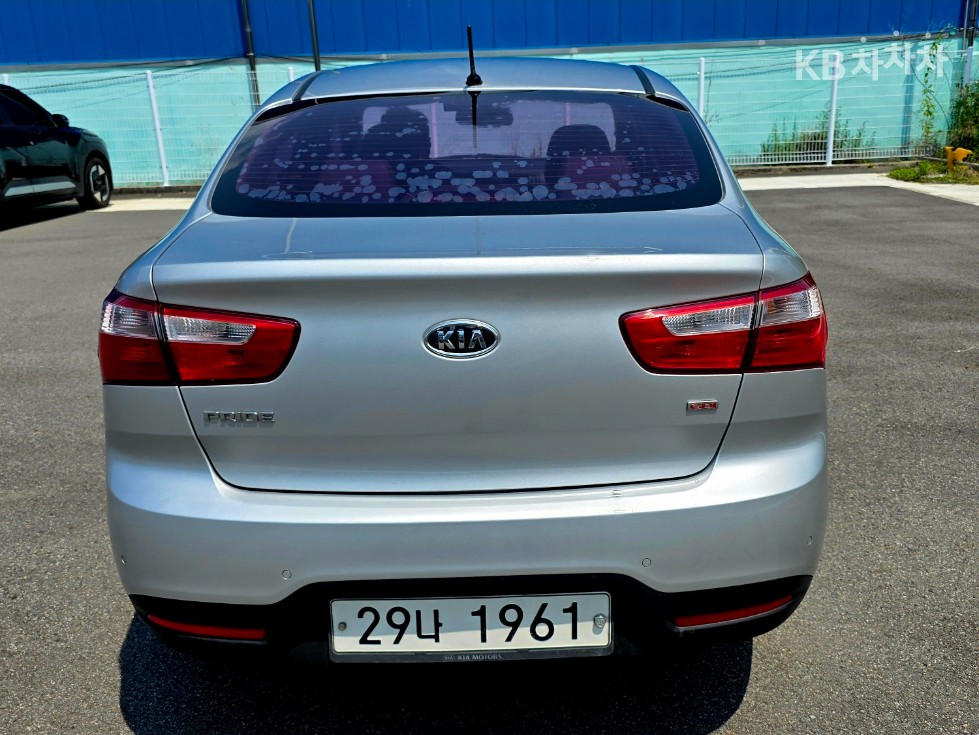 2012 - kia pride