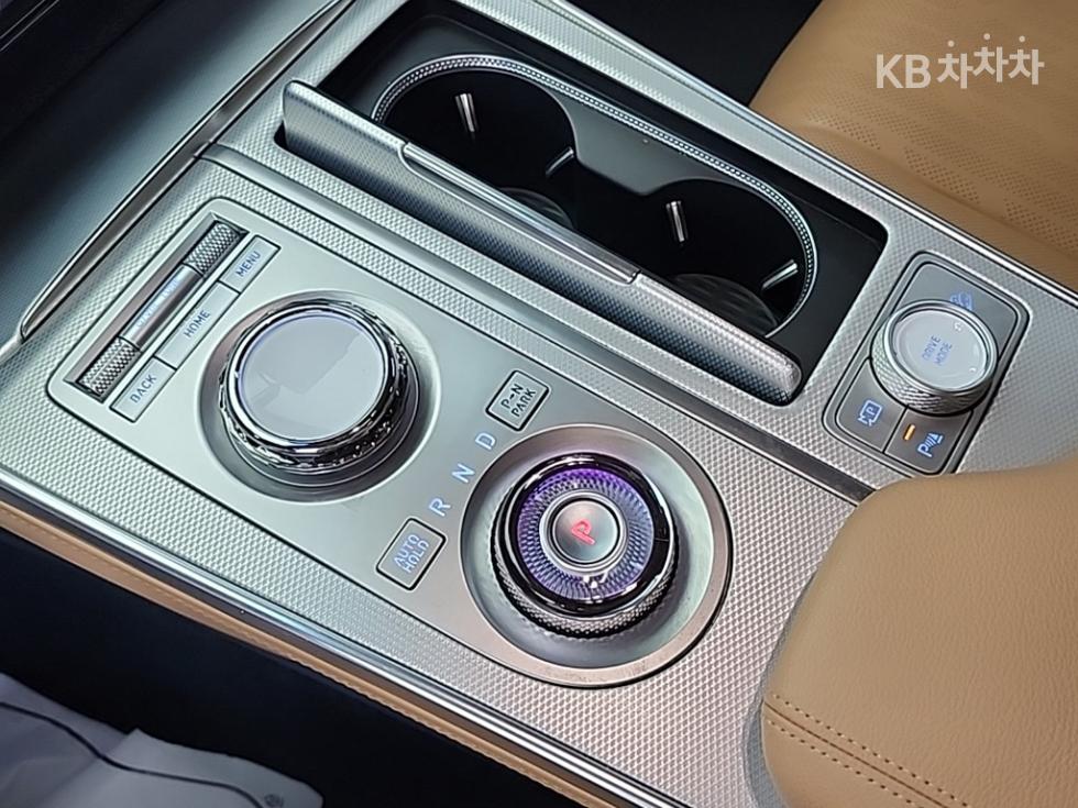 2023 Genesis GV80 photo