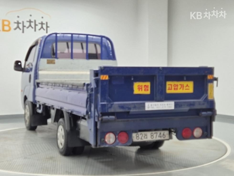 2016 - kia bongo iii