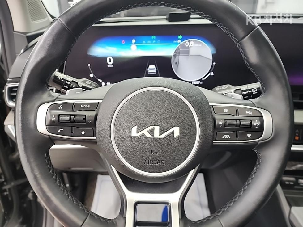 2022 - kia sportage