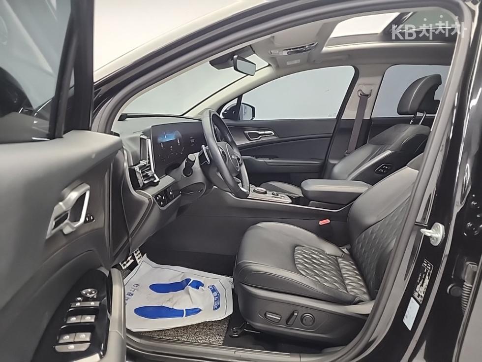 2022 - kia sportage