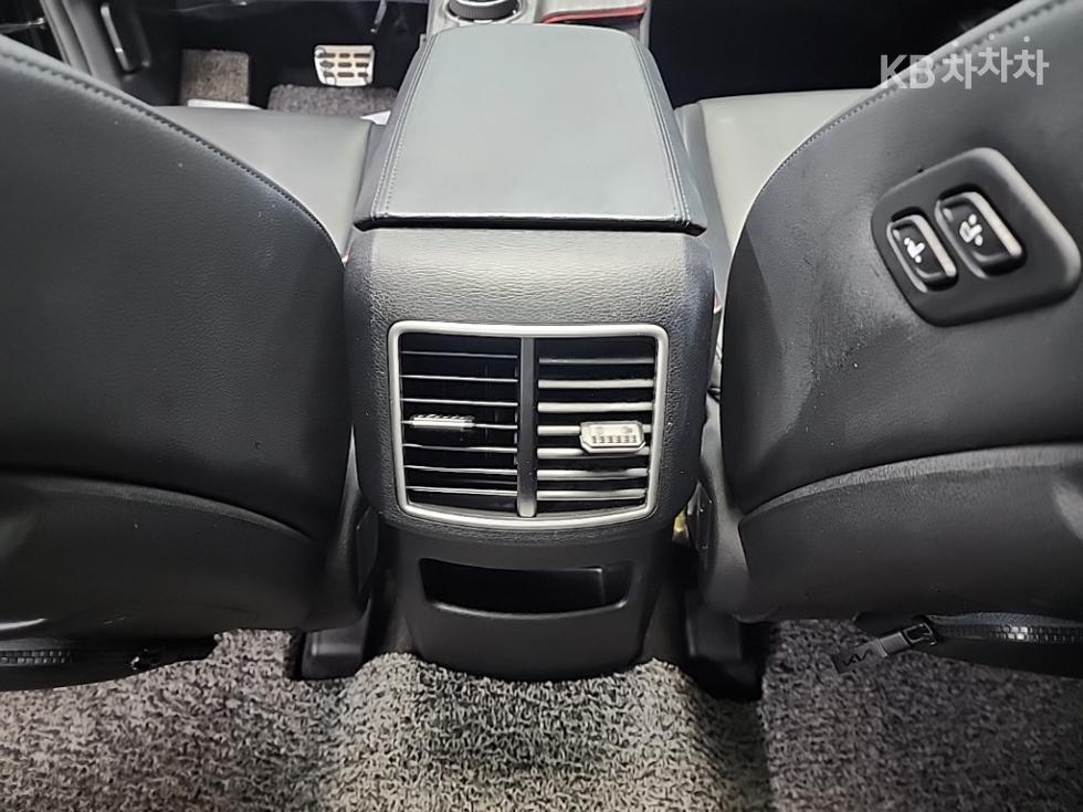 2022 - kia sportage