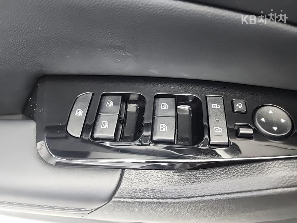2022 - kia sportage