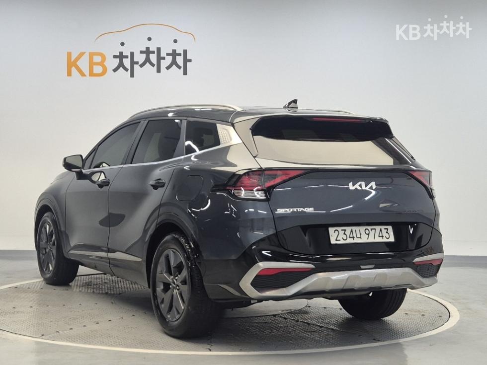 2022 - kia sportage