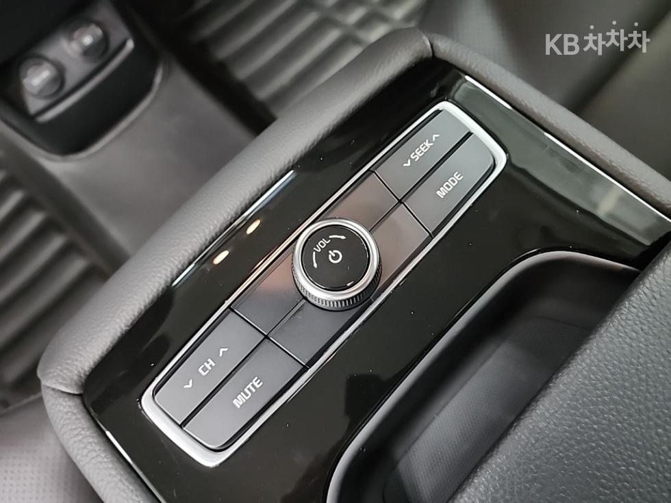 2017 - kia k7