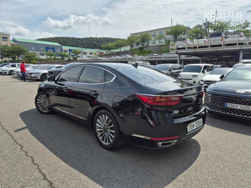 2019 - kia k7