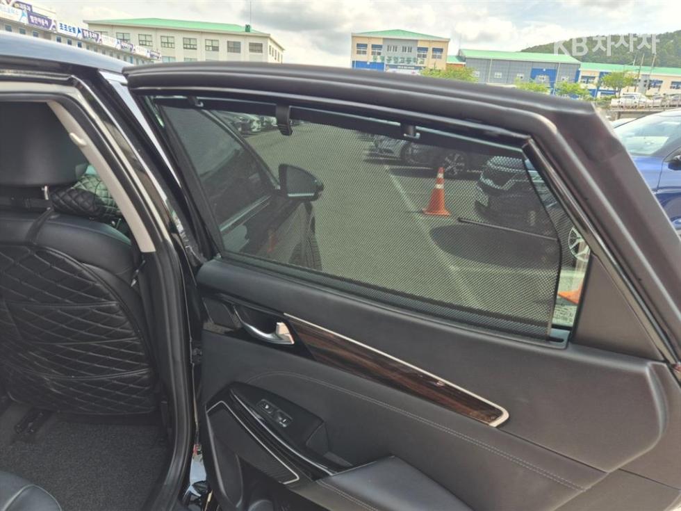 2019 - kia k7