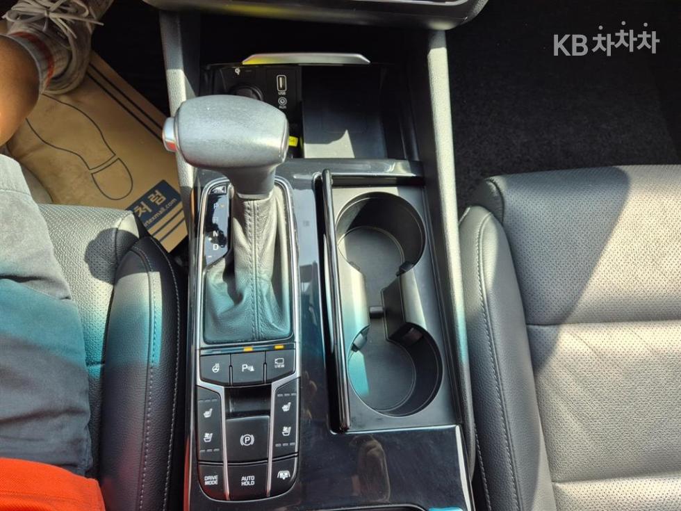 2019 - kia k7