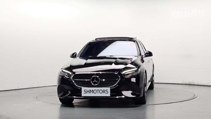 Mercedes-Benz E-Class W214 E200 Avantgrade