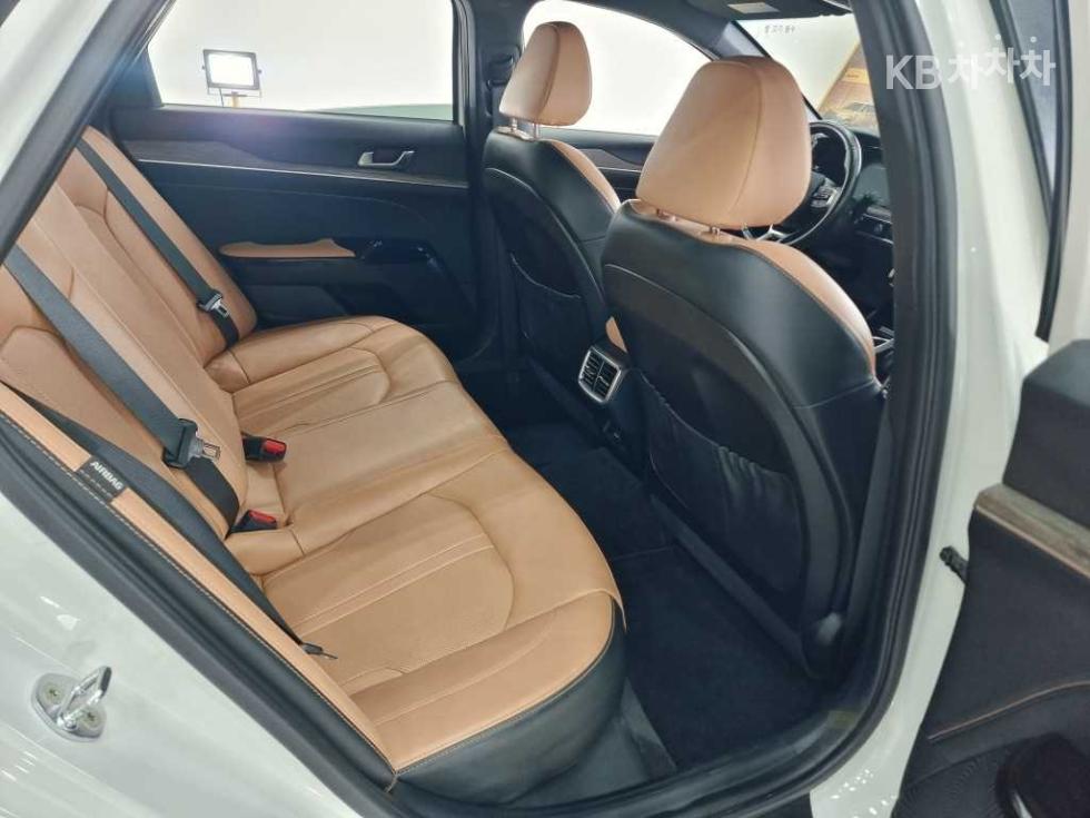 2020 - kia k5