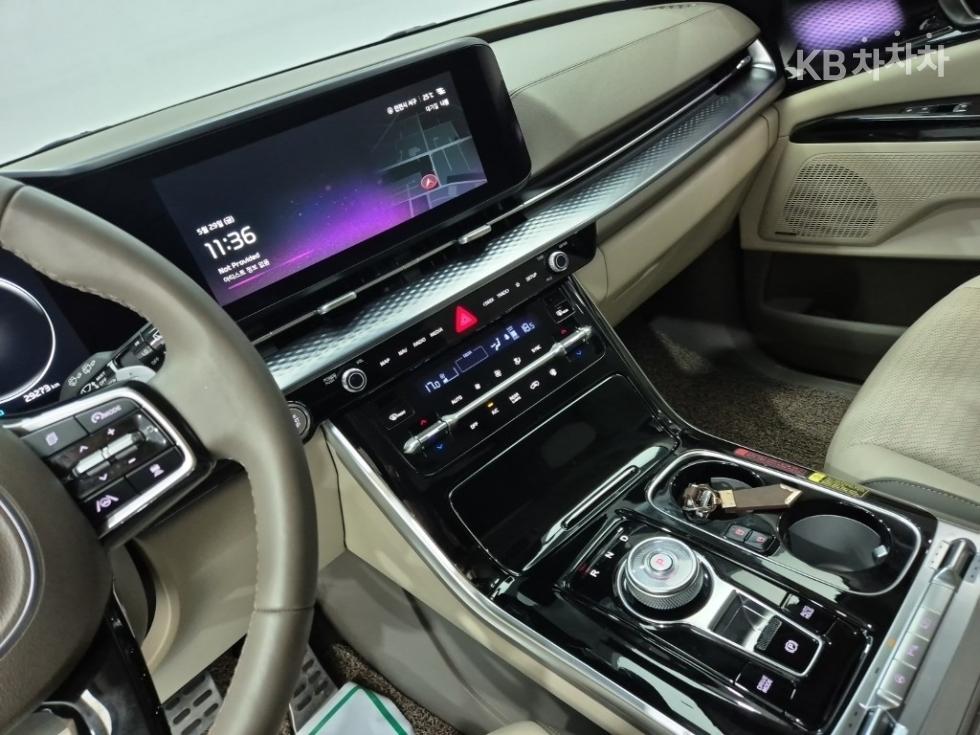 2023 - kia carnival