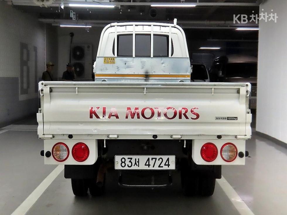 2016 - kia bongo iii