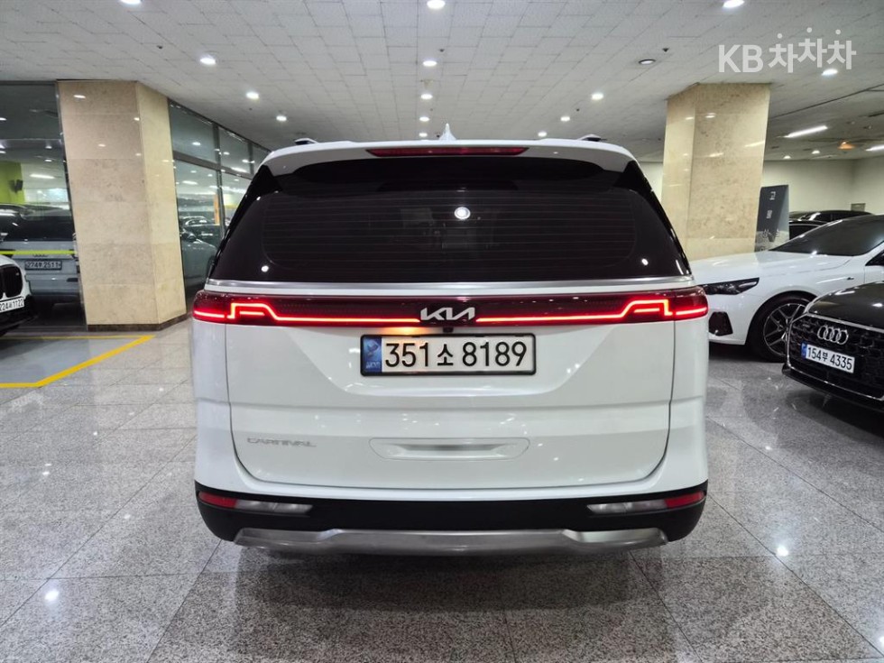 2022 - kia carnival