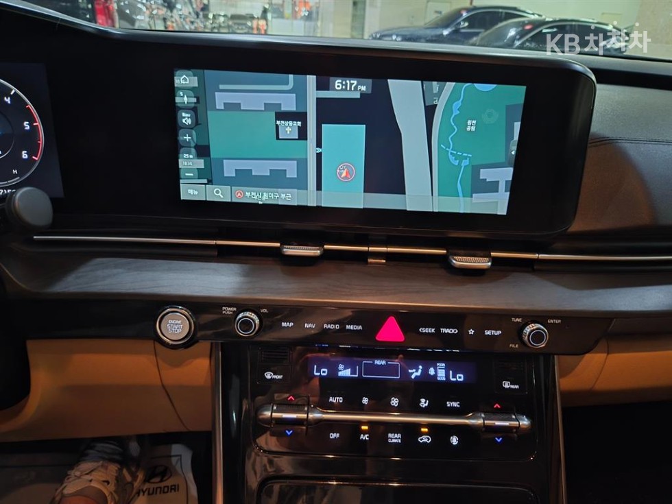 2022 - kia carnival
