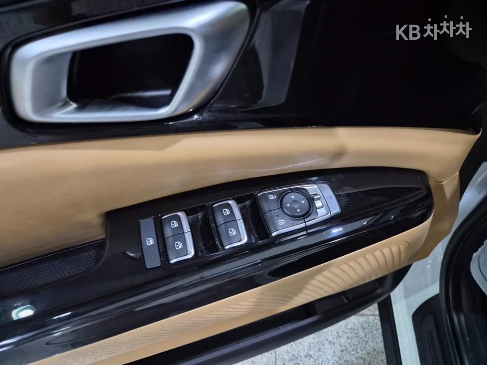 2022 - kia carnival