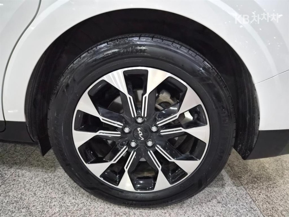 2022 - kia carnival