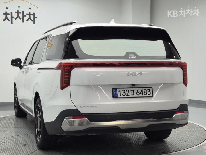 Kia Carnival D2.2 Noblesse — фото 2