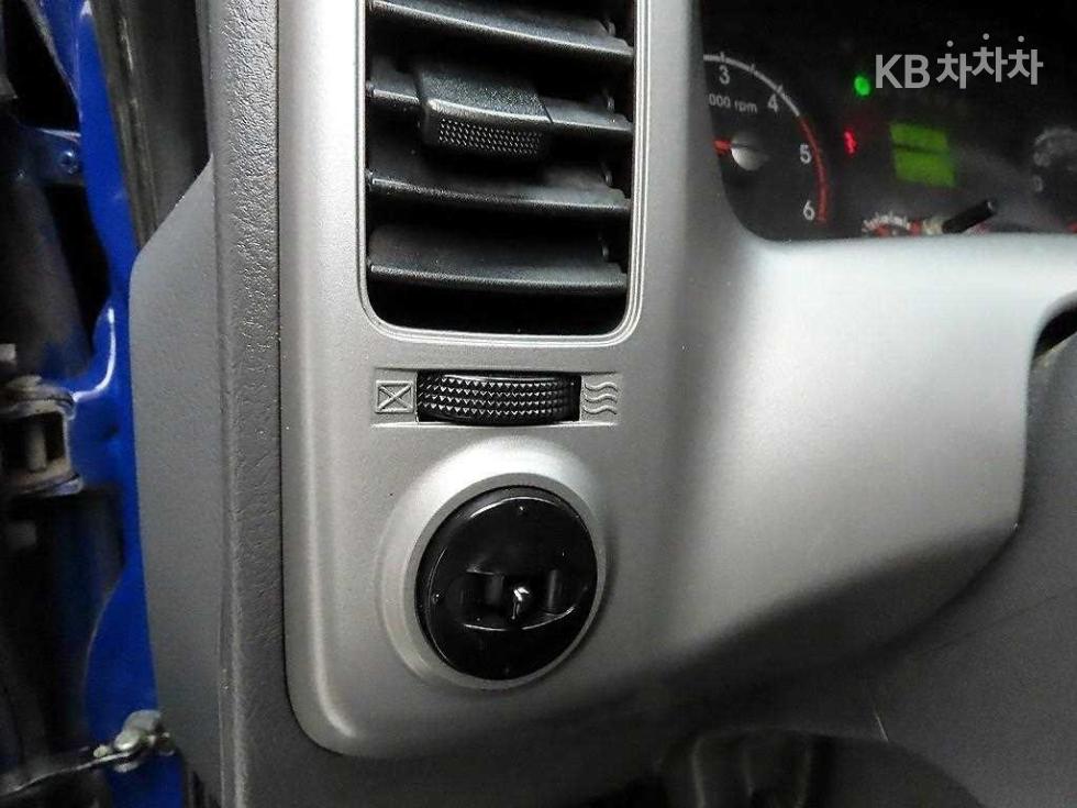 2016 - kia bongo iii