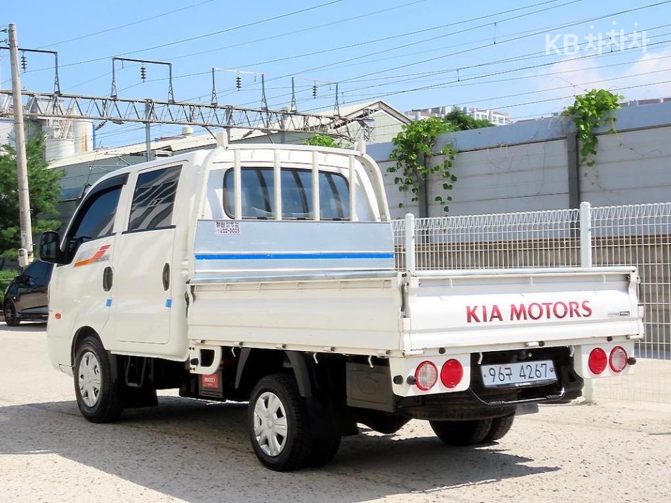 2020 - kia bongo iii