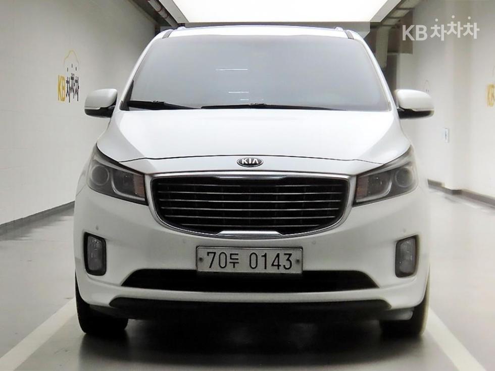 2018 - kia carnival