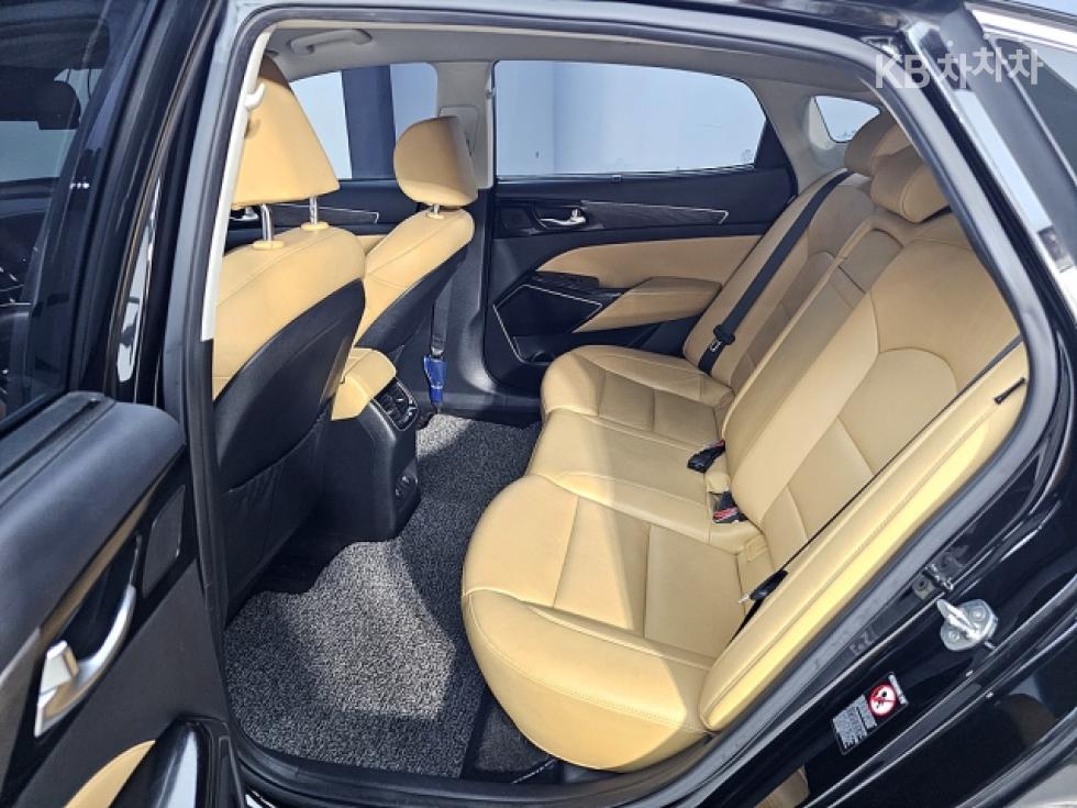 2020 - kia k7