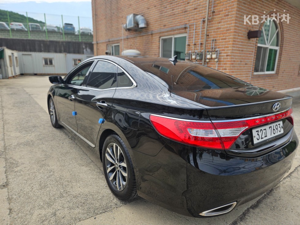 Hyundai Grandeur — miniaturë 6