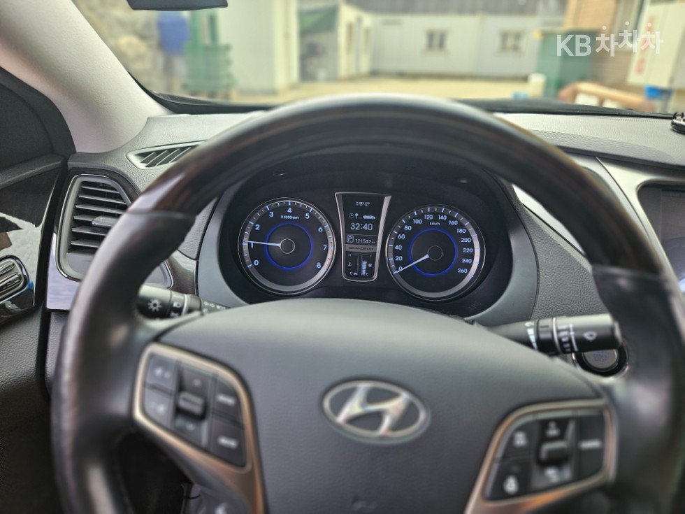Hyundai Grandeur — miniaturë 8