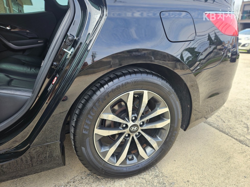 Hyundai Grandeur — miniaturë 15