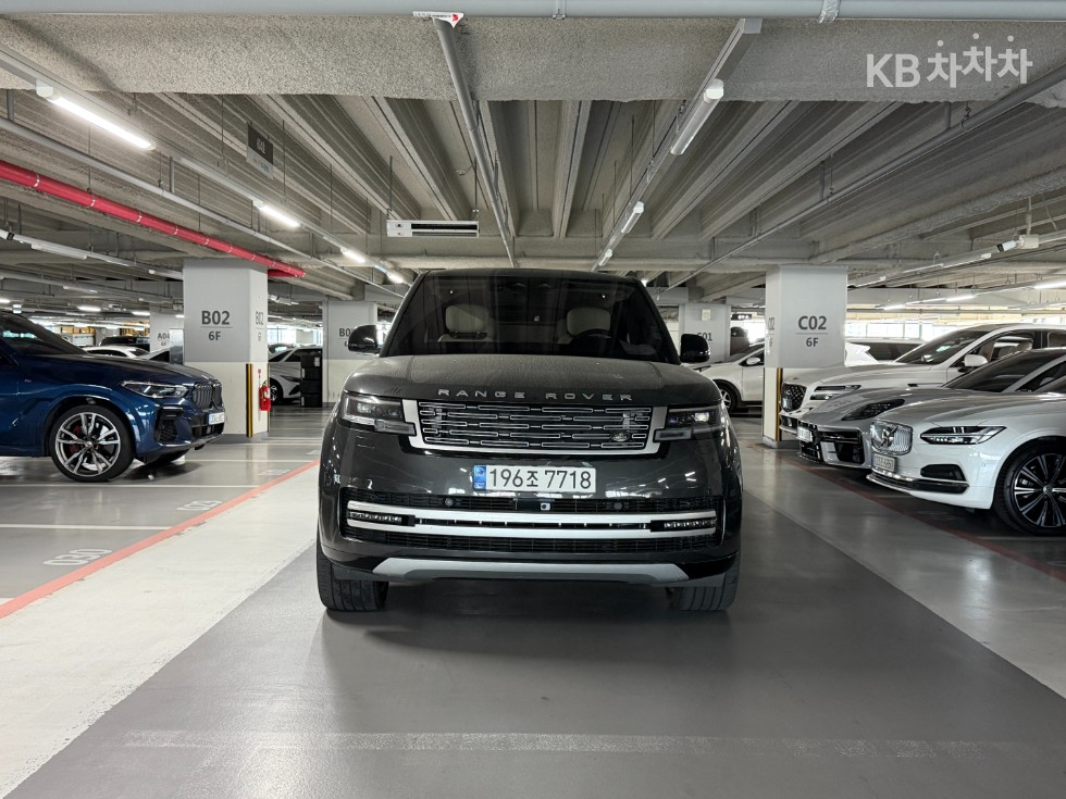 2023 Land Rover (L460) photo