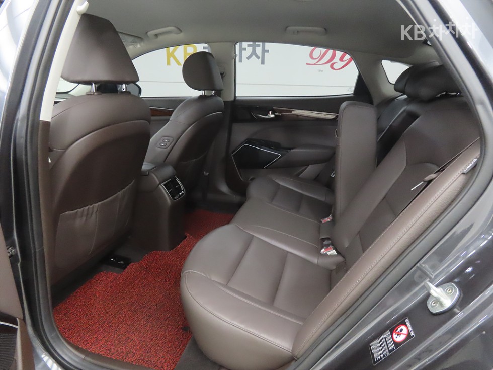 2017 - kia k7