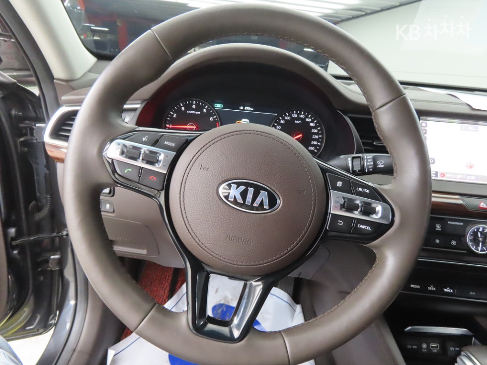 2017 - kia k7