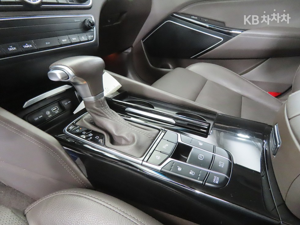 2017 - kia k7
