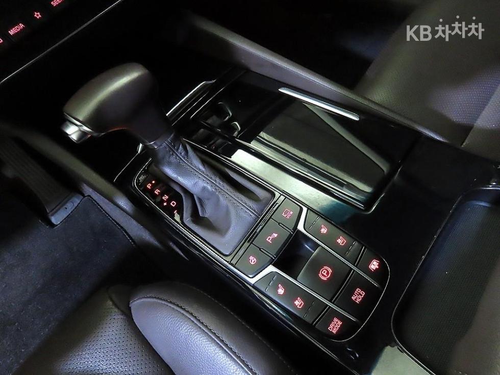 2019 - kia k7