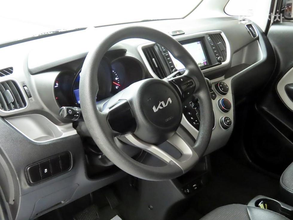 2022 - kia ray