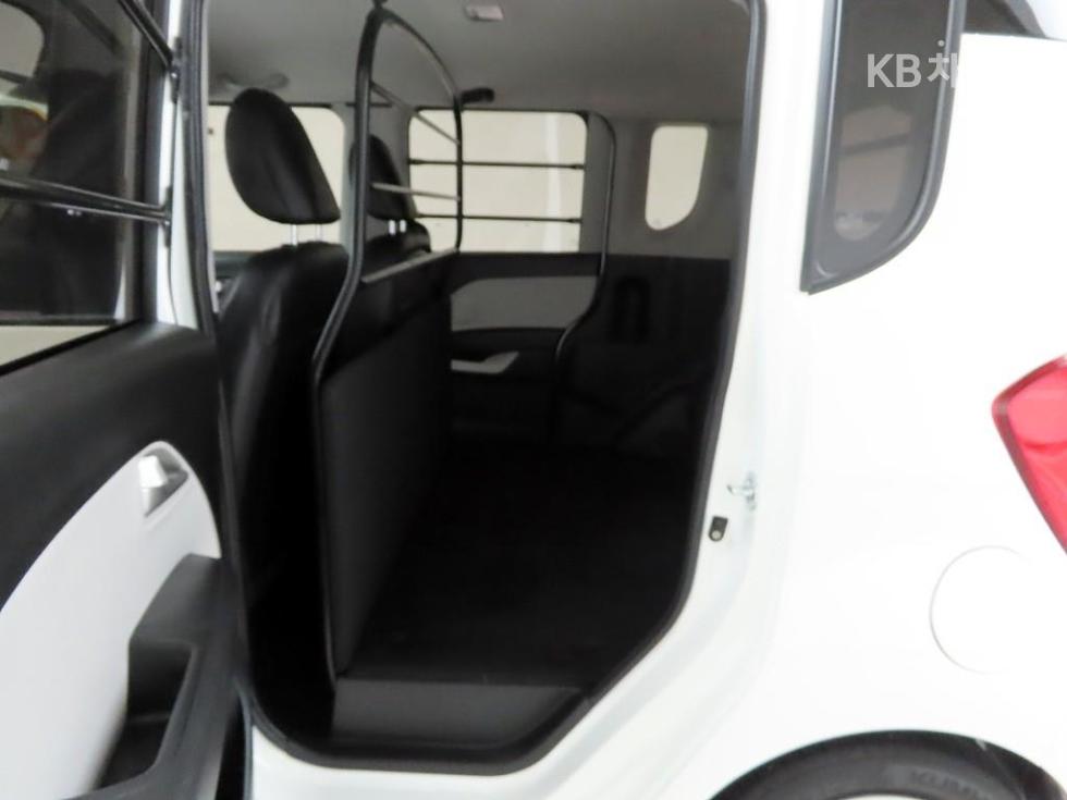 2022 - kia ray
