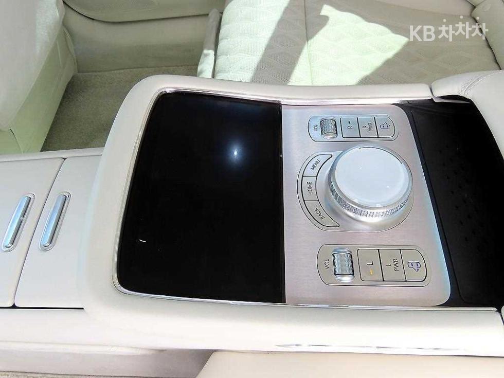 Genesis G90 — miniaturë 15