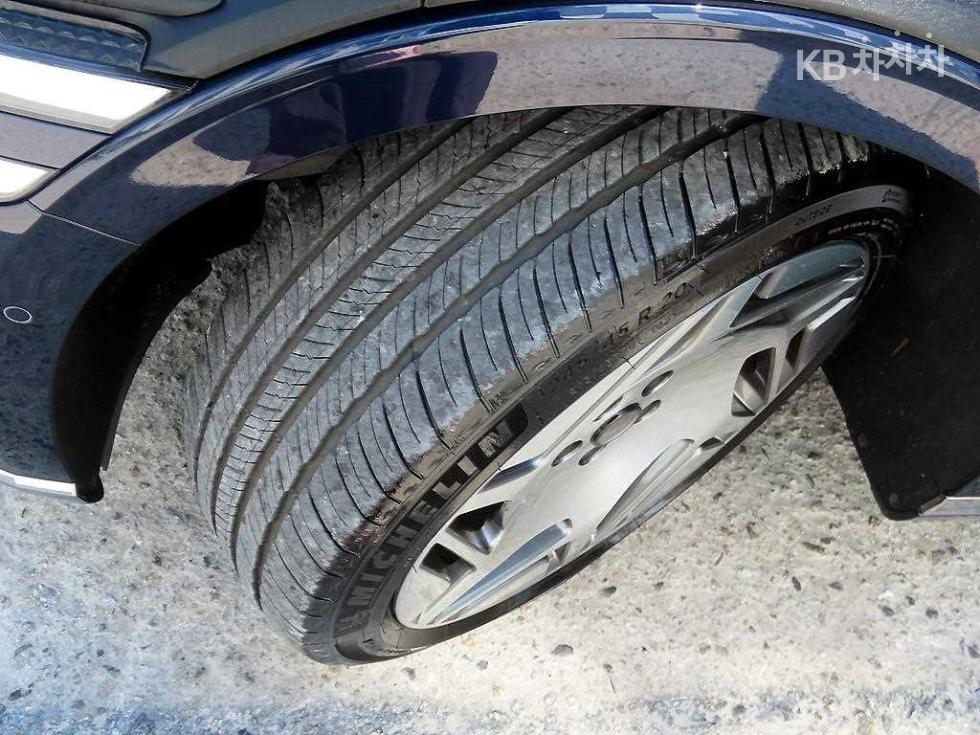 Genesis G90 — miniaturë 20