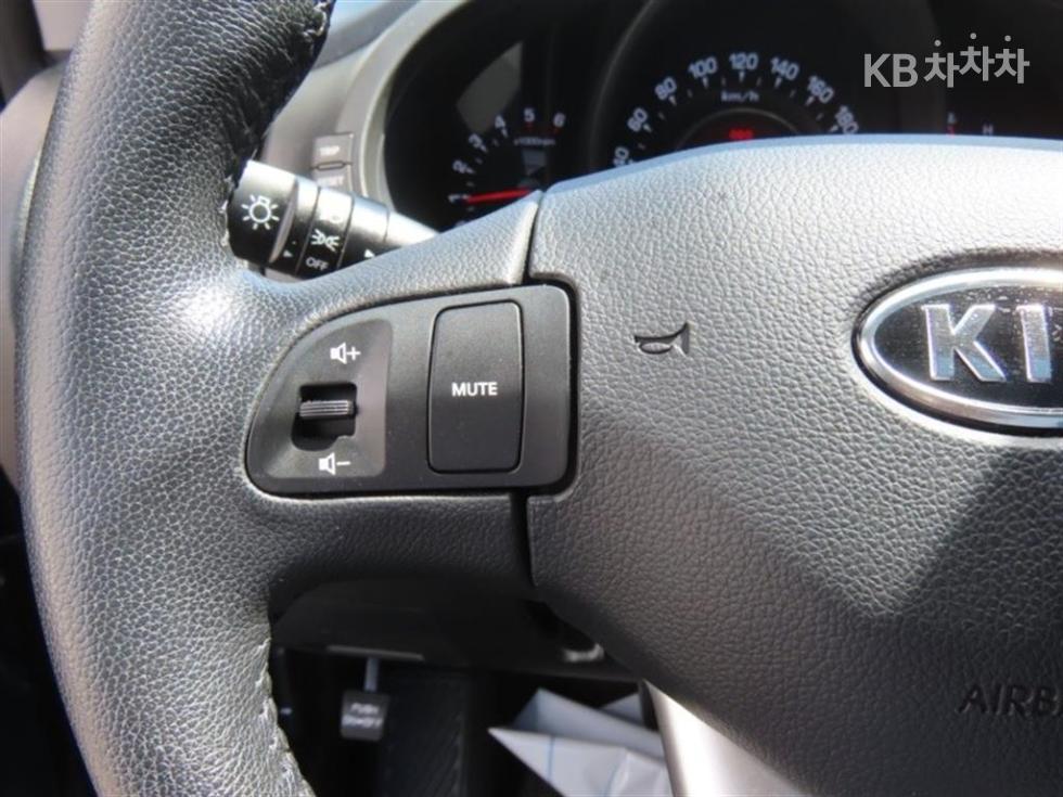 2011 - kia sportage