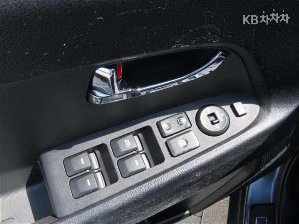 2011 - kia sportage