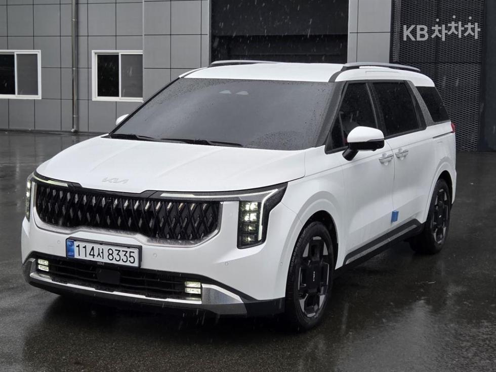 2025 - kia carnival