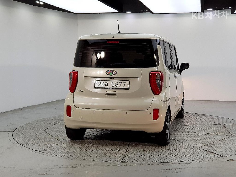 2012 - kia ray