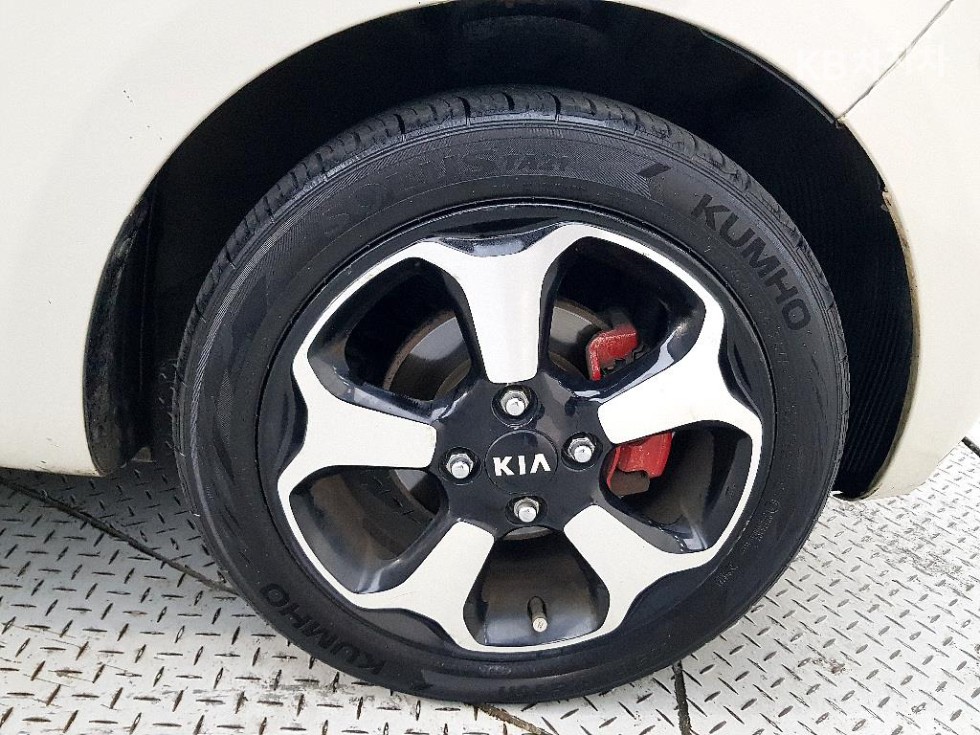 2012 - kia ray