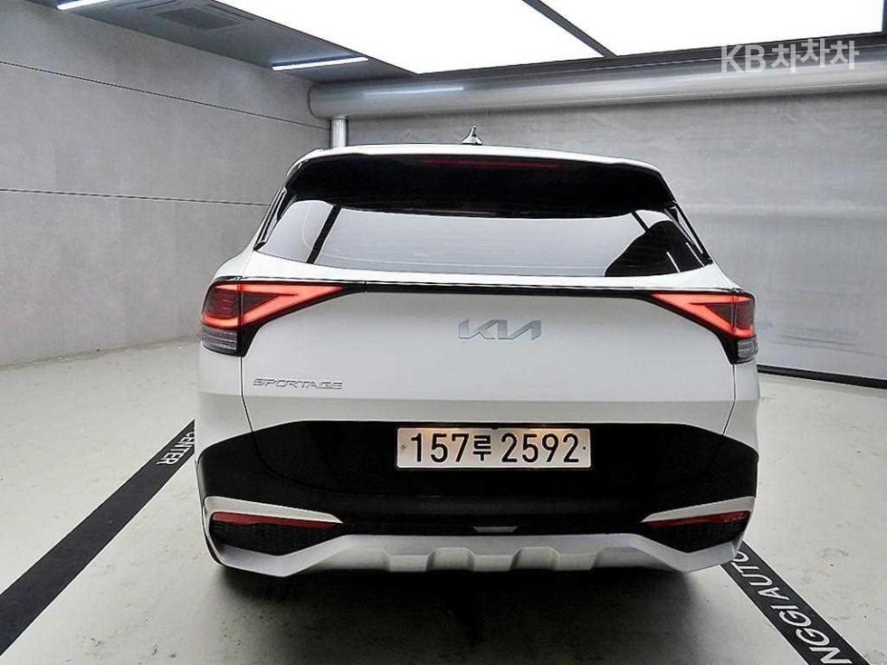 2022 - kia sportage