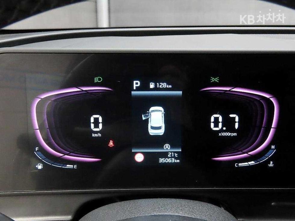 2022 - kia sportage