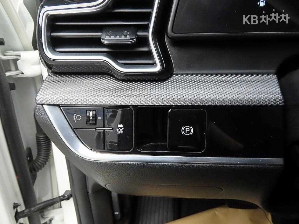 2022 - kia sportage
