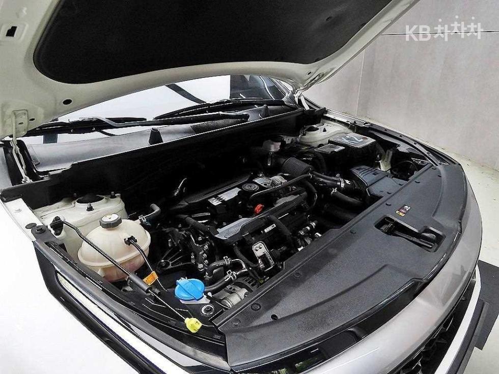 2022 - kia sportage
