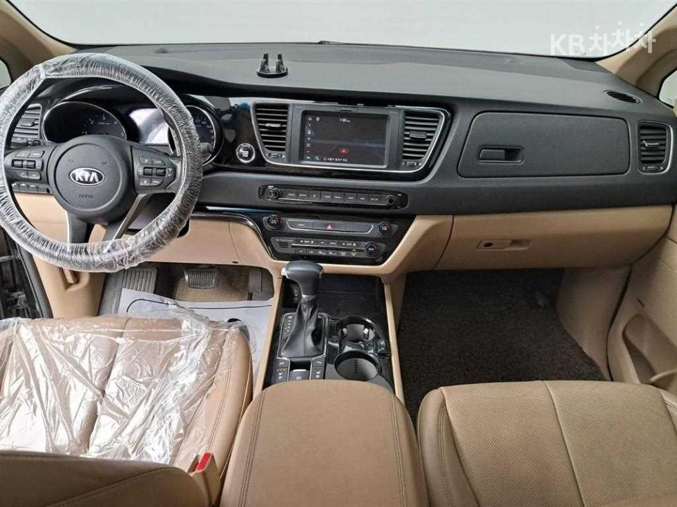 2019 - kia carnival