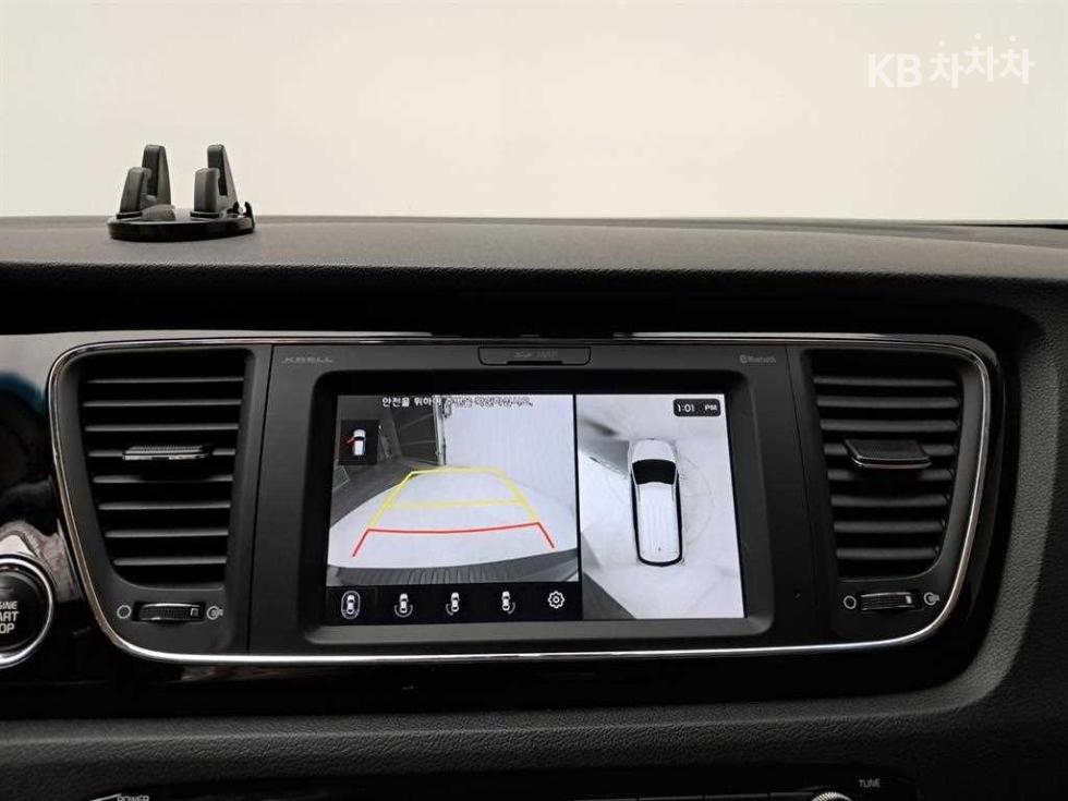 2019 - kia carnival