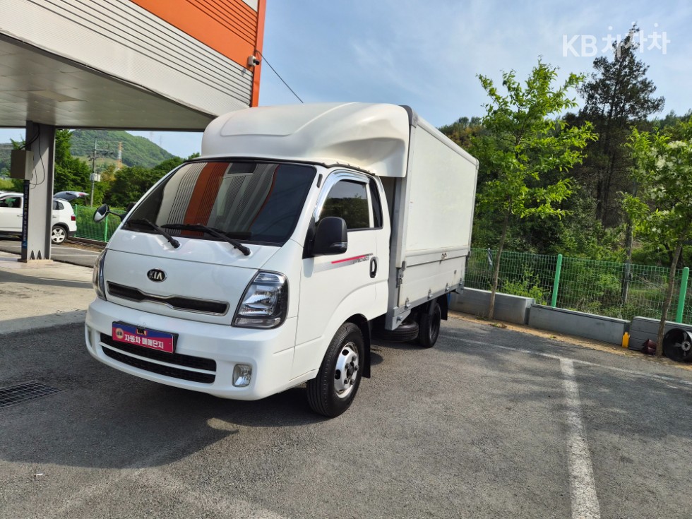 2020 - kia bongo iii